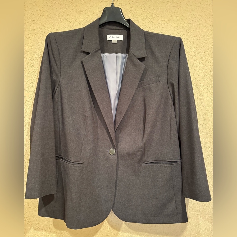Calvin Klein 24W charcoal gray blazer